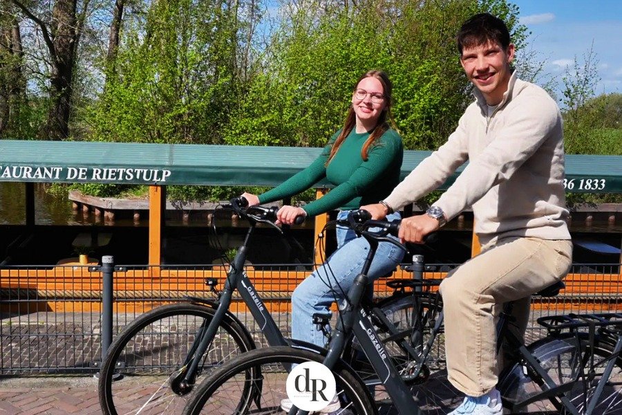 Dagje Giethoorn: Rondvaart, Fietsen, Picknick & 3-Gangendiner