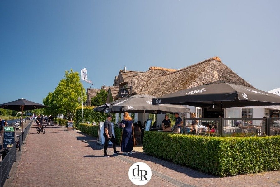 Dagje Giethoorn: Rondvaart, Fietsen, Picknick & 3-Gangendiner